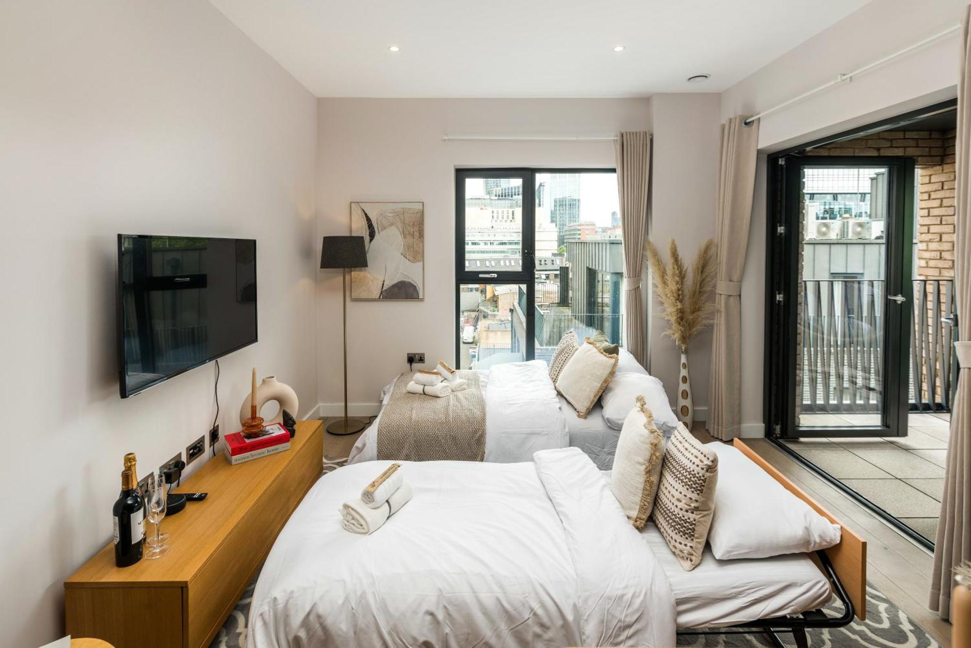 16 Minutes Walk To Eye, Shard View And Balcony Appartement *