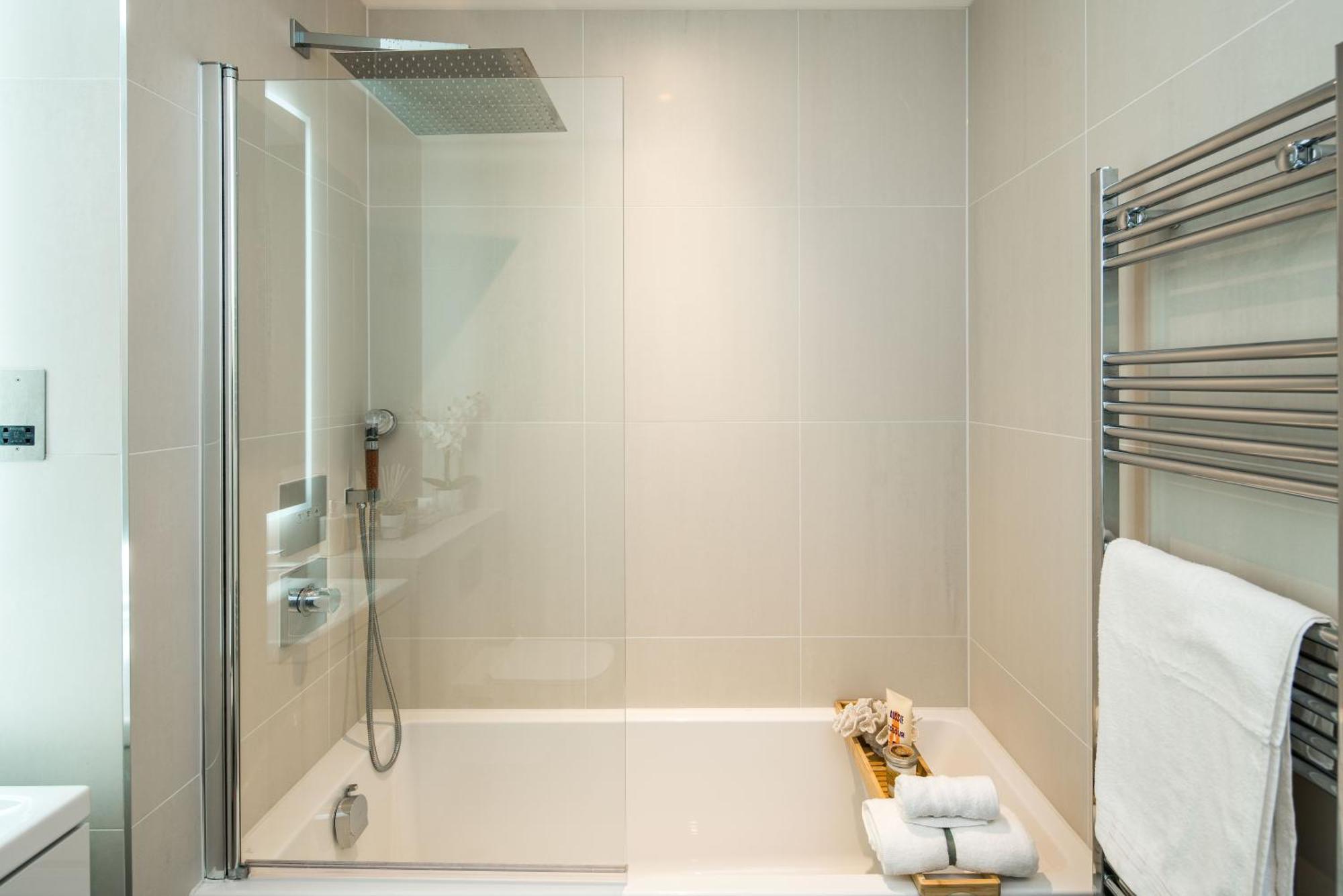 16 Minutes Walk To Eye, Shard View And Balcony Londres