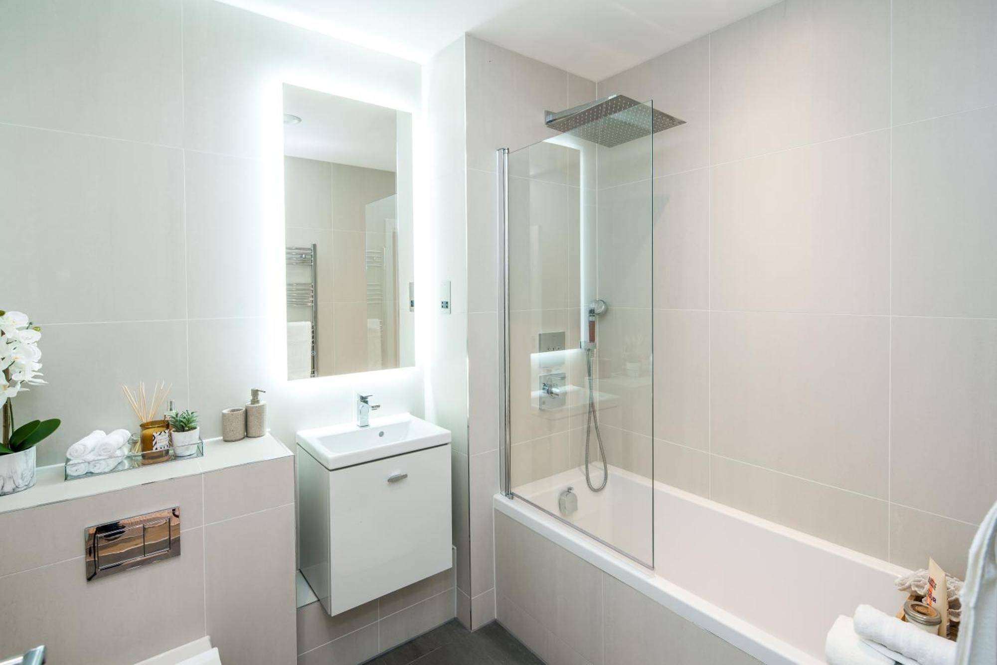 16 Minutes Walk To Eye, Shard View And Balcony Londres